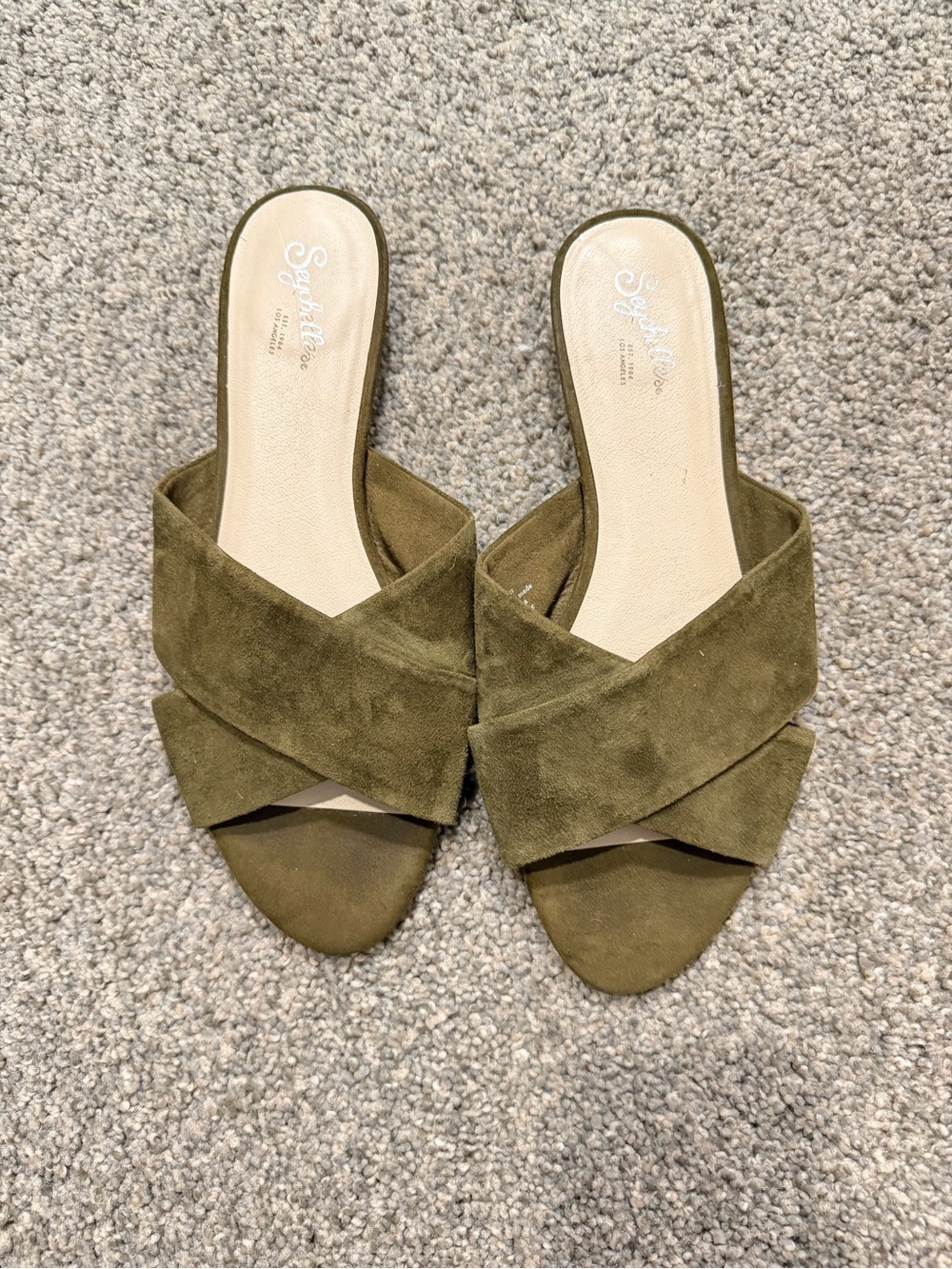 Seychelles | Continental Slide in Olive Green